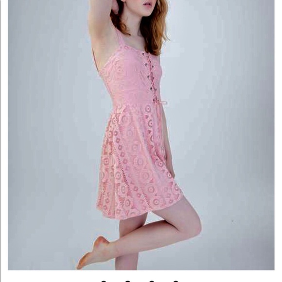 AEROPOSTALE pretty all over lace dress - Picture 3 of 4